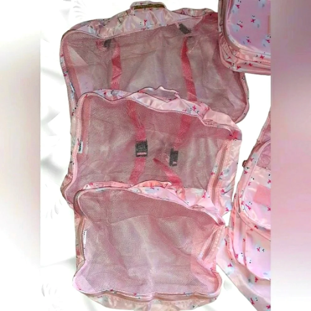 - 8 FADISH PACKING CUBES